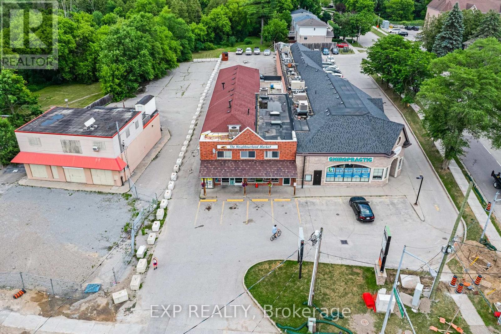 19423 YONGE STREET, East Gwillimbury (Holland Landing) — photo 4