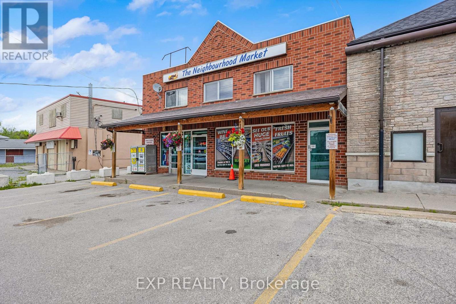 19423 YONGE STREET, East Gwillimbury (Holland Landing) — photo 8