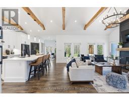 1056 Xavier Street, Gravenhurst, ON P0E1G0 Photo 13
