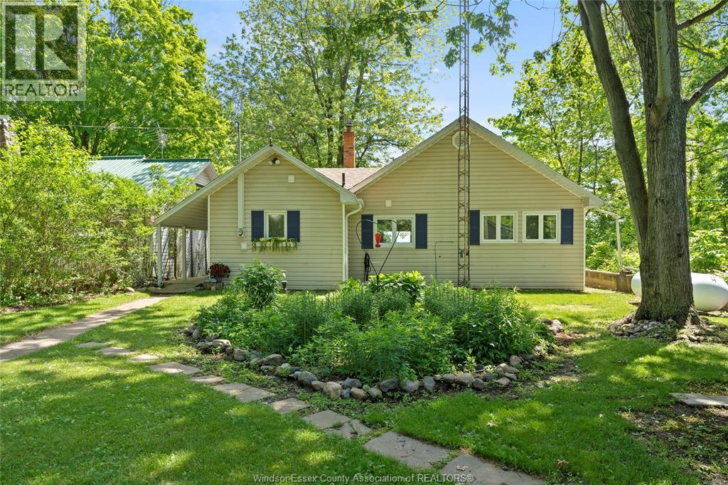 17520 Lakeshore ROAD, Rondeau Park — photo 2