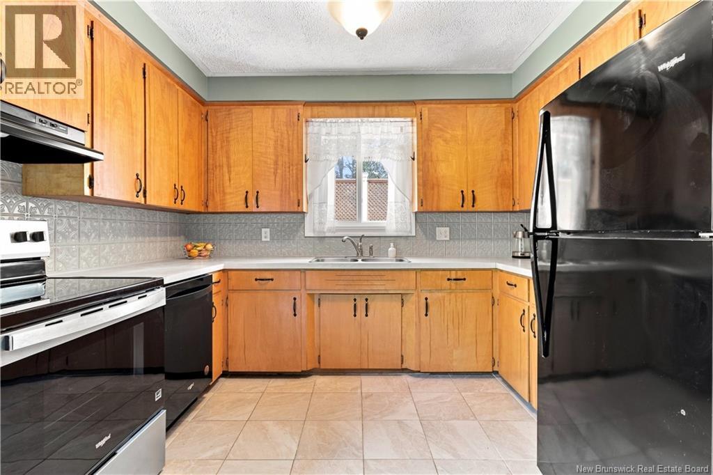 117 Confederation Avenue - Image 11
