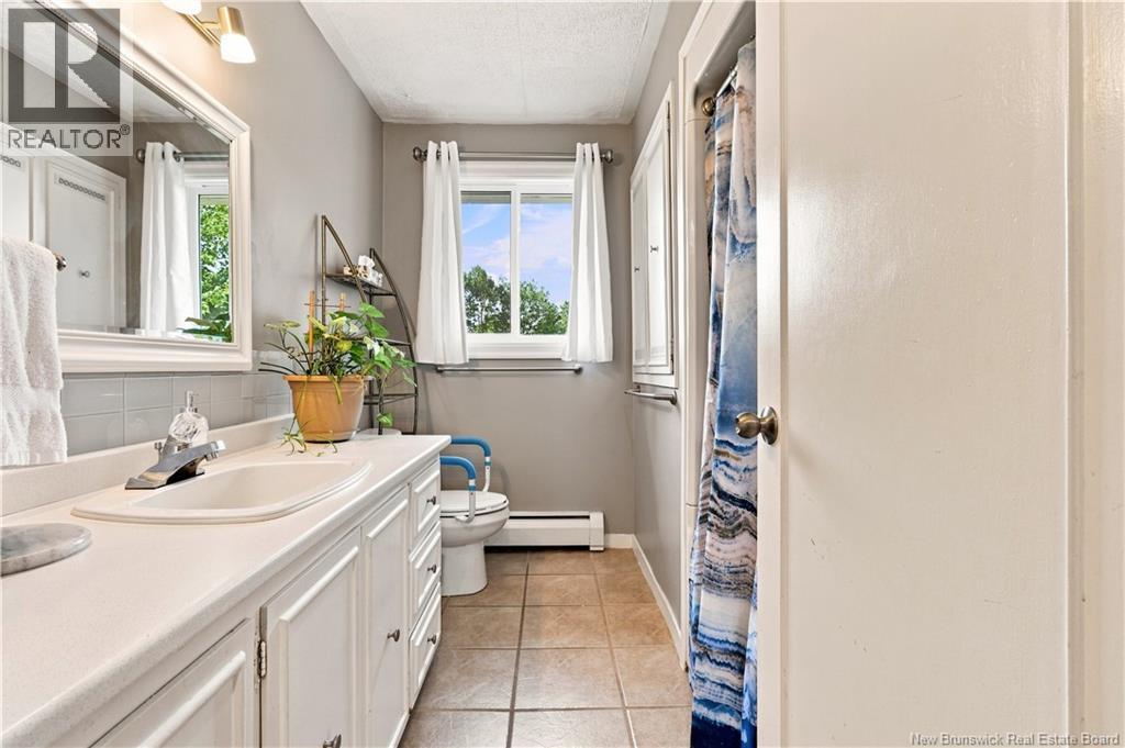 117 Confederation Avenue - 16