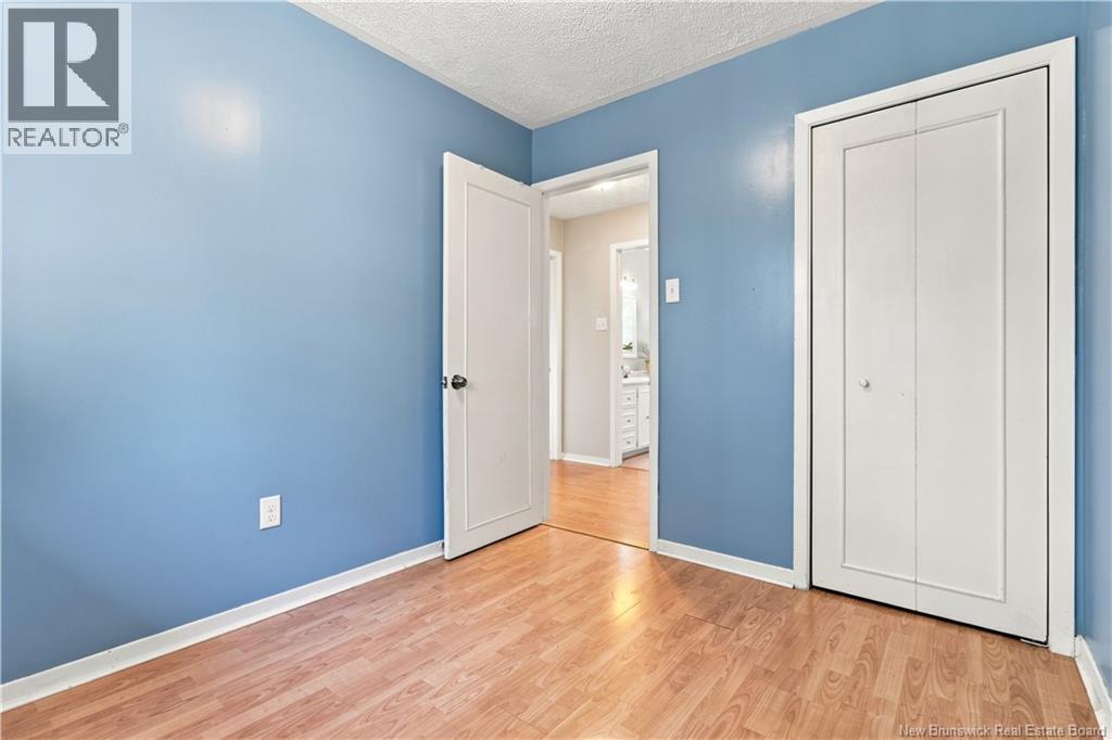 117 Confederation Avenue - Image 19
