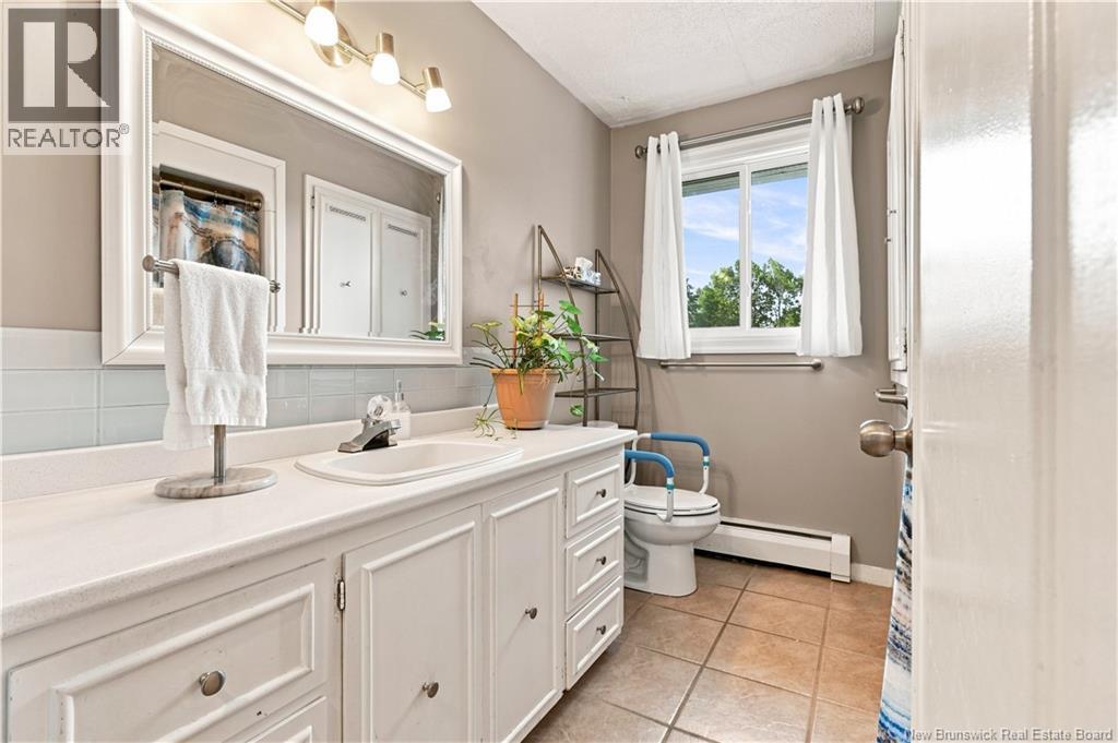 117 Confederation Avenue - Image 15