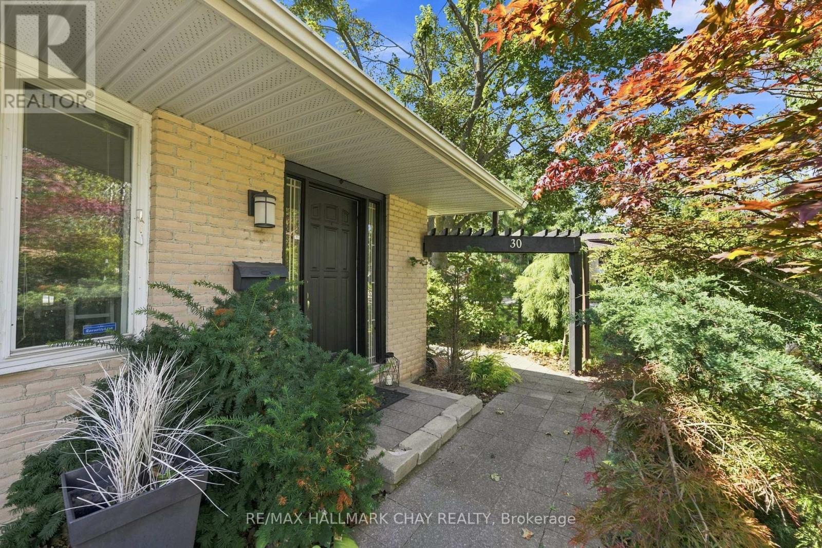 30 HARDING AVENUE, Barrie (Cundles East) — photo 5