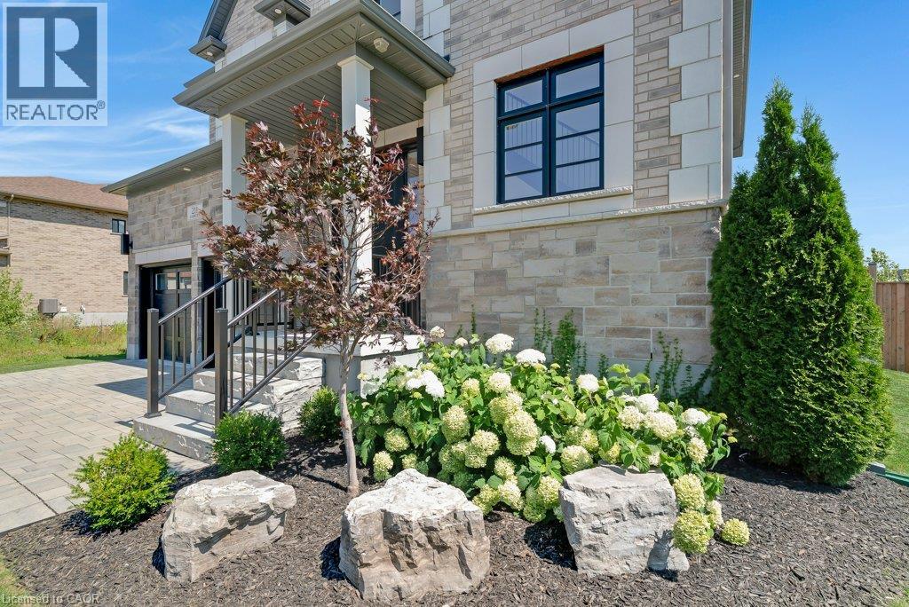 211 AMBROUS Crescent, Guelph — photo 4