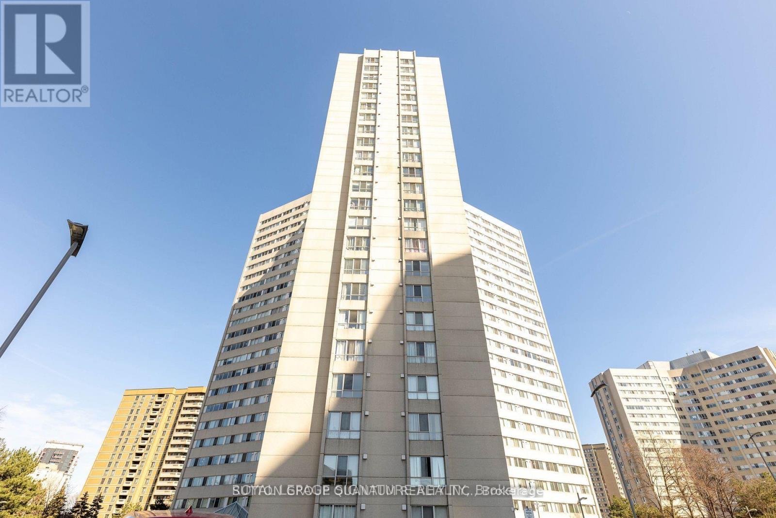 #808 3700 KANEFF CRESCENT - 2