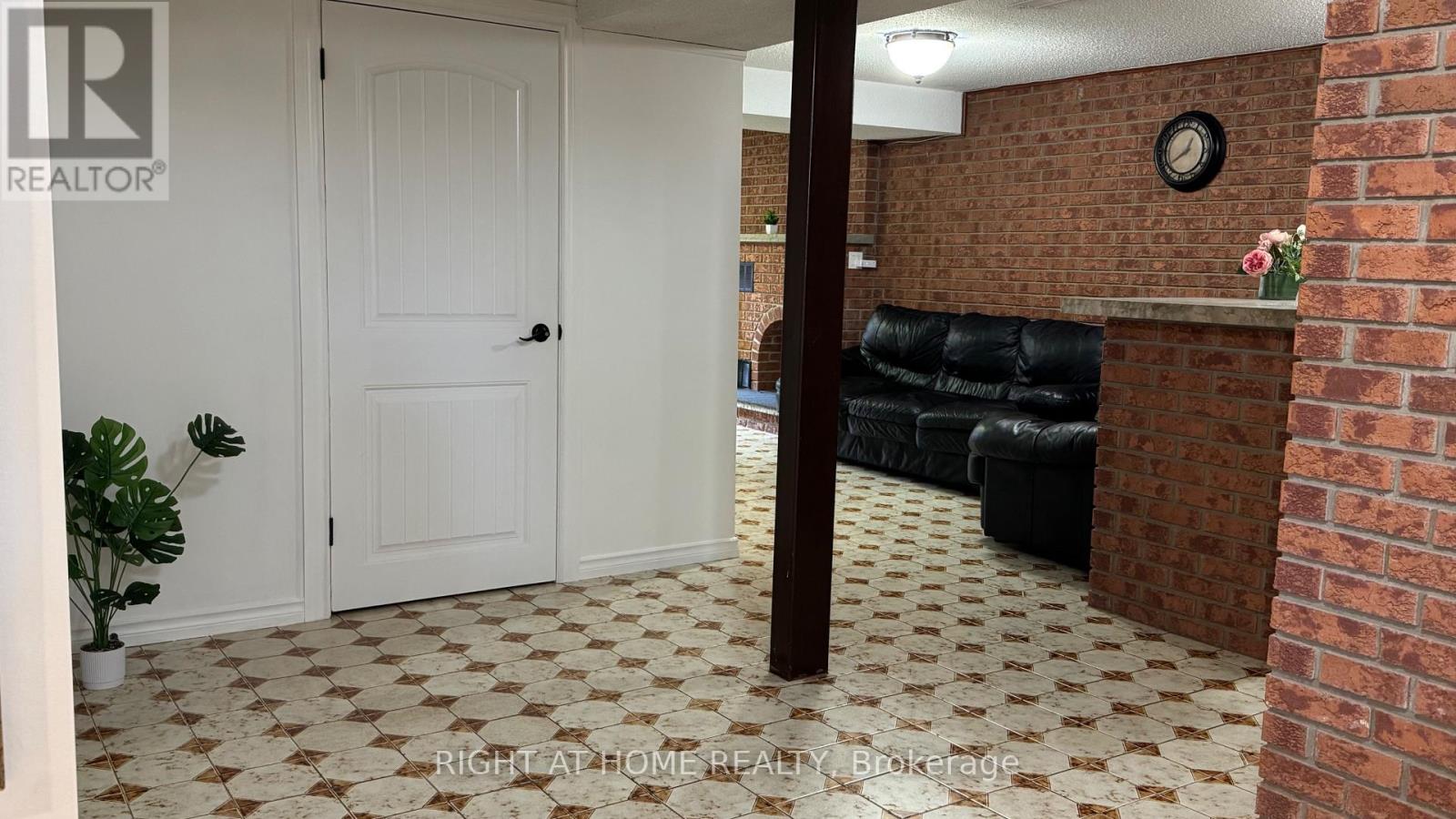 LOWER LEVEL - 31 WHITBURN CRESCENT, Toronto (Downsview-Roding-CFB) — photo 8