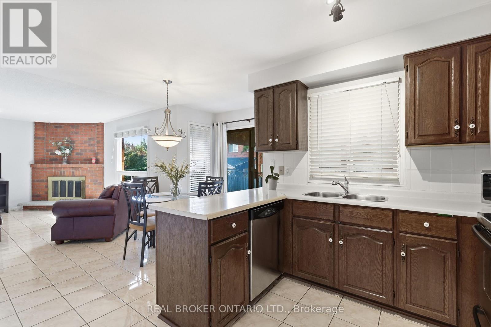 72 APPLETON TRAIL, Brampton (Fletcher's Creek South) — photo 9
