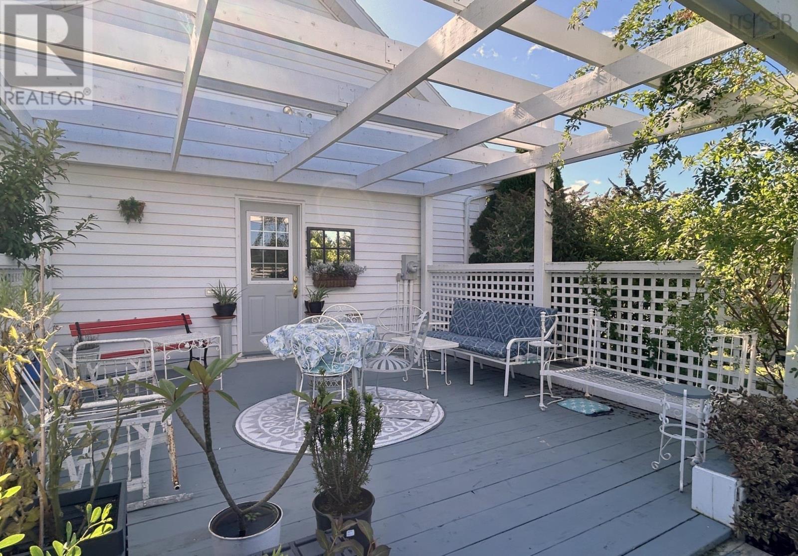 80 East Wind Drive, Chester — photo 2