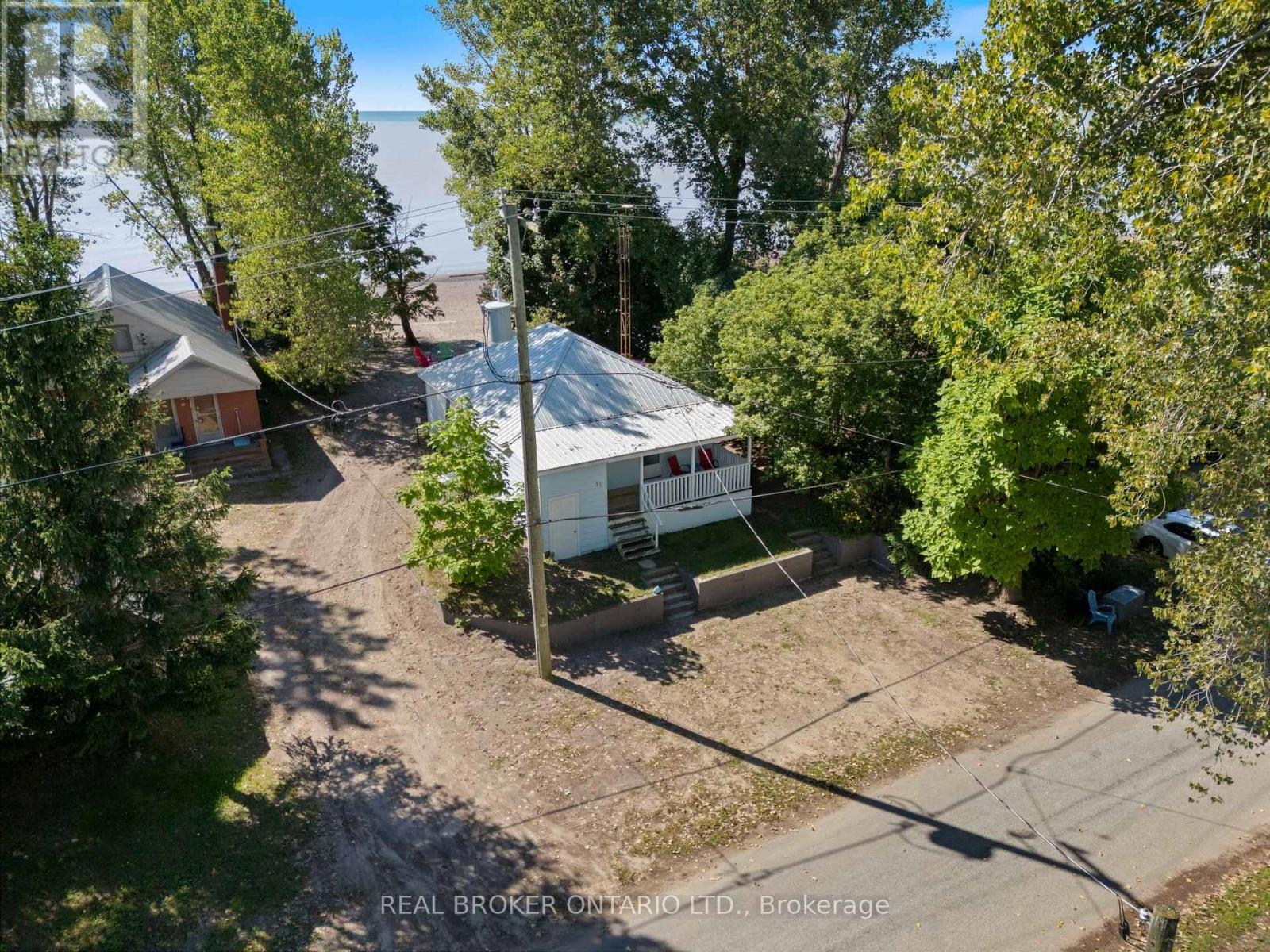 37 WOODSTOCK AVENUE, Norfolk (Long Point) — photo 2