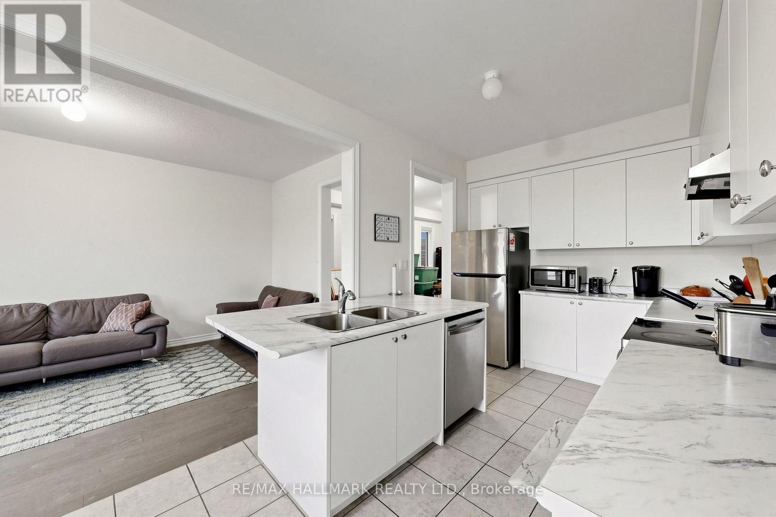6 PETER HOGG COURT - Image 12