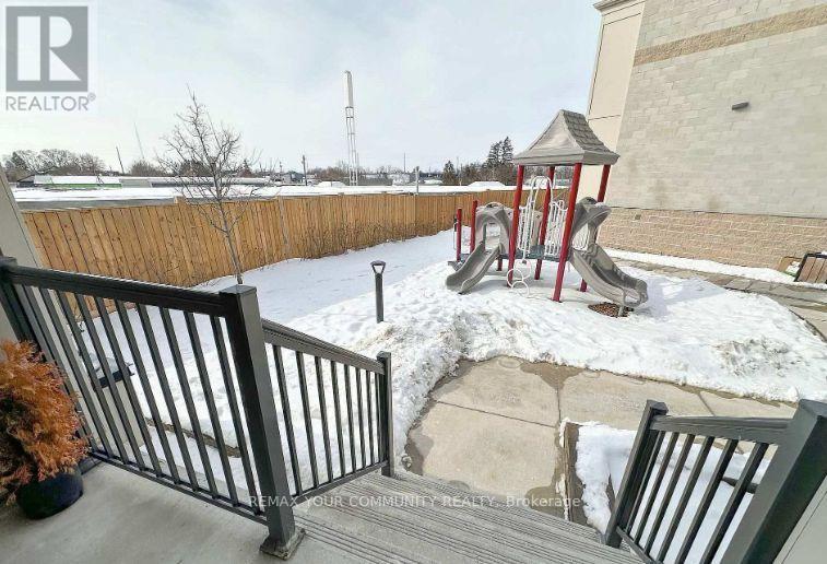 11 - 490 BERESFORD PATH, Oshawa (Central) — photo 2