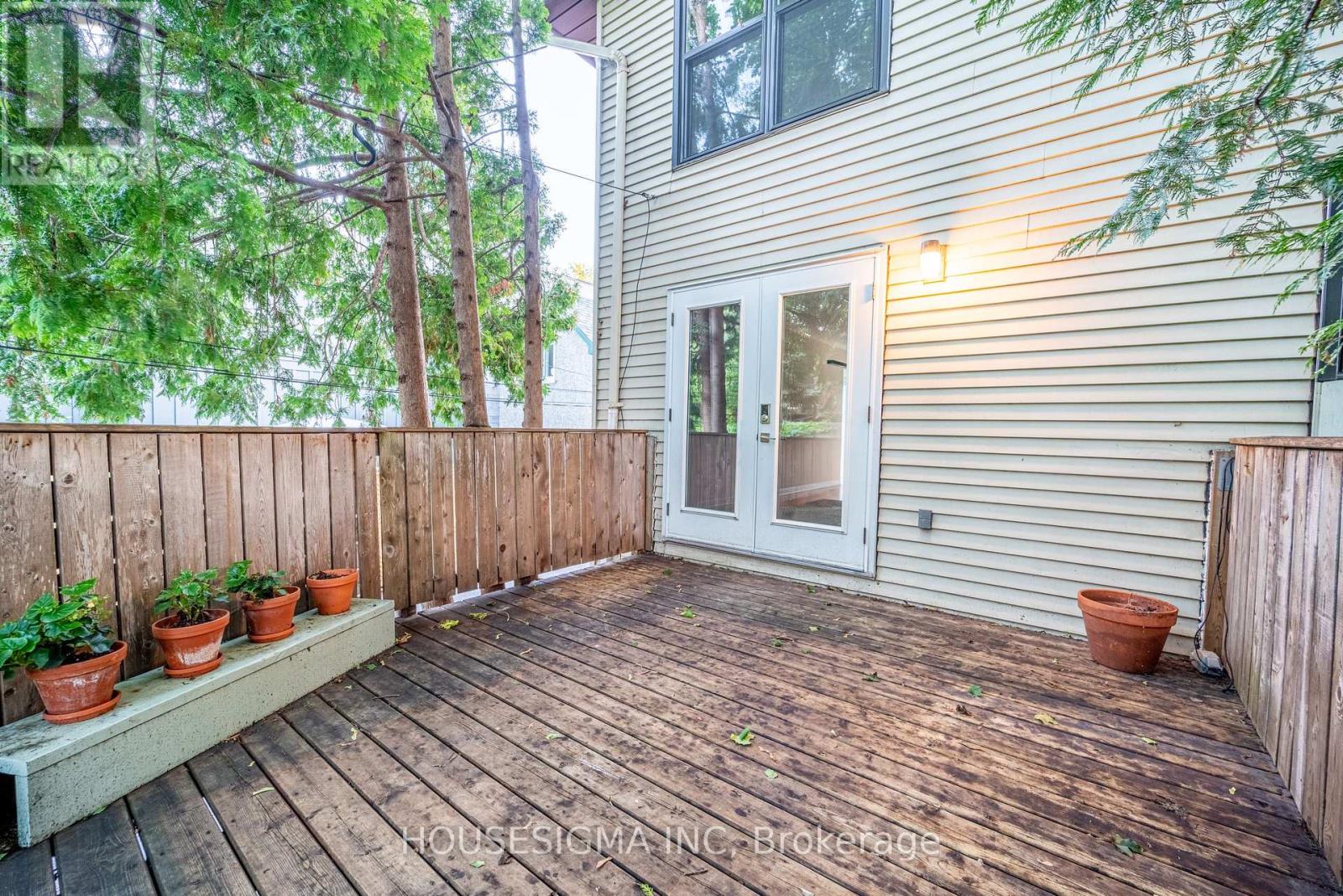 43 SWEETLAND AVENUE - 37