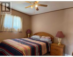 Living room - 104 7 Avenue N, Vulcan, AB T0L2B0 Photo 10