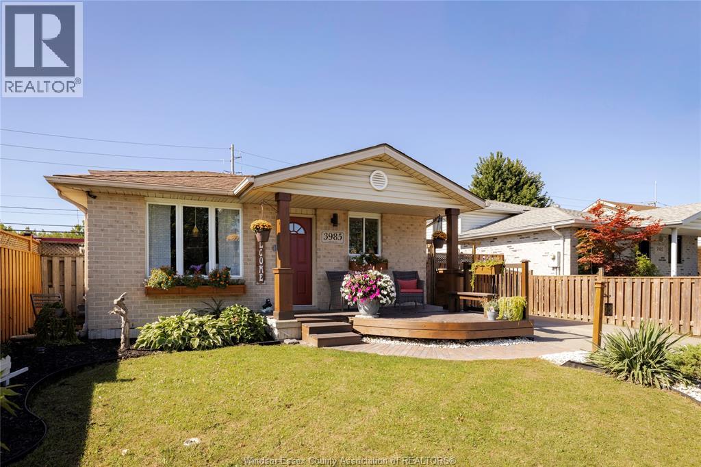 3985 ACORN CRESCENT, Windsor — photo 1