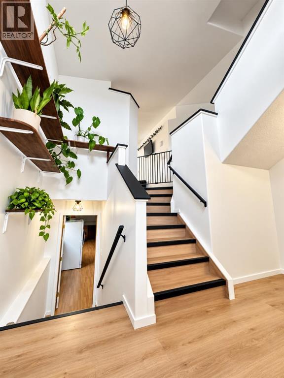 9042 103 Avenue - 10
