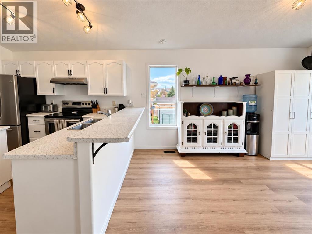 9042 103 Avenue - Image 16