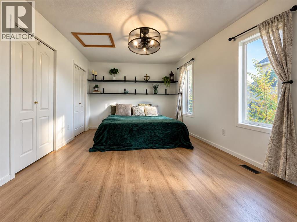 9042 103 Avenue - 23