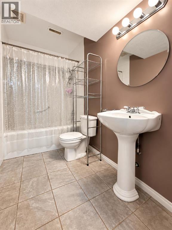 9042 103 Avenue - Image 33