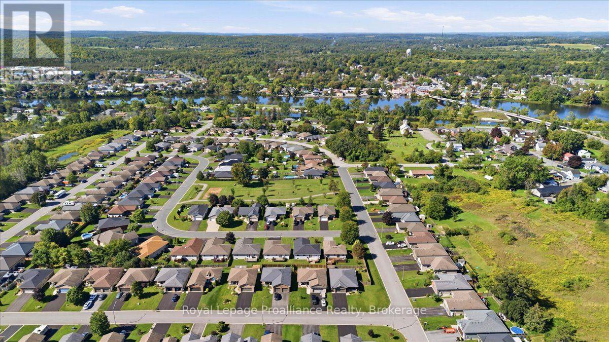 35 FOREST VALLEY DRIVE - 44