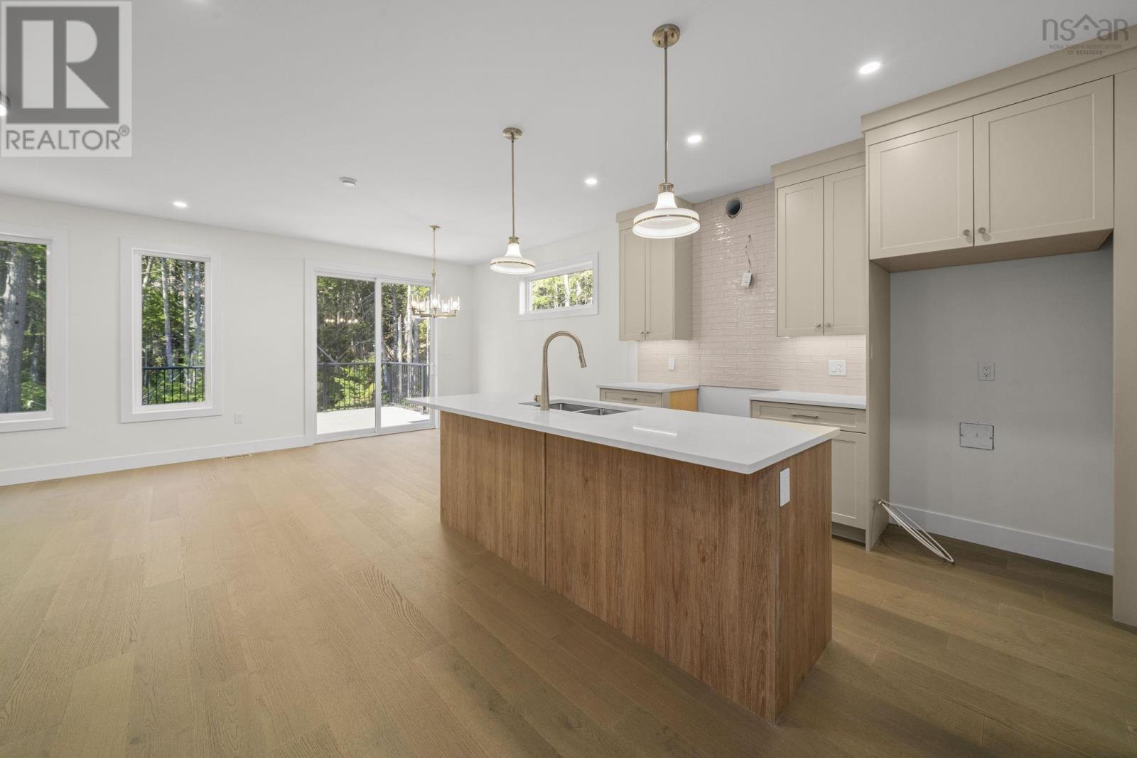 GAR22 108 Garvey Court, Bedford West — photo 4