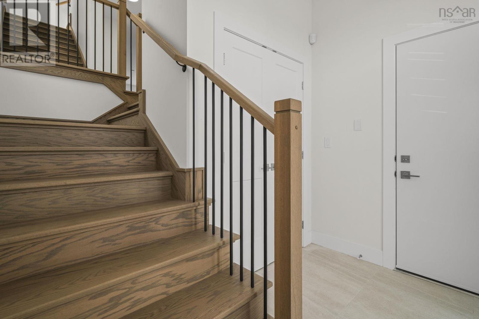 GAR22 108 Garvey Court, Bedford West — photo 3