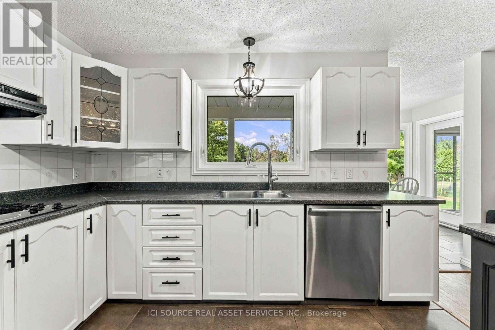 6367 HERBERTS CORNERS ROAD, Ottawa. Luxury613. By Peter Sagos - Image 16