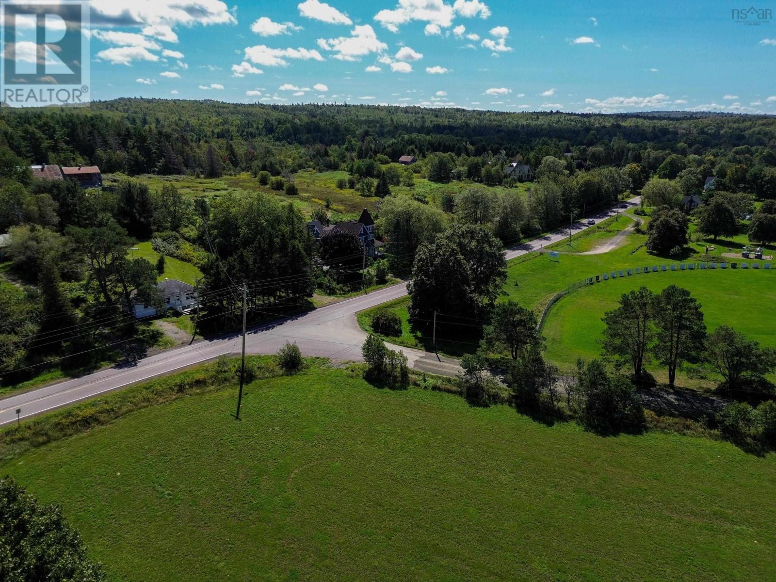 1372 Highway 201, Round Hill — photo 3