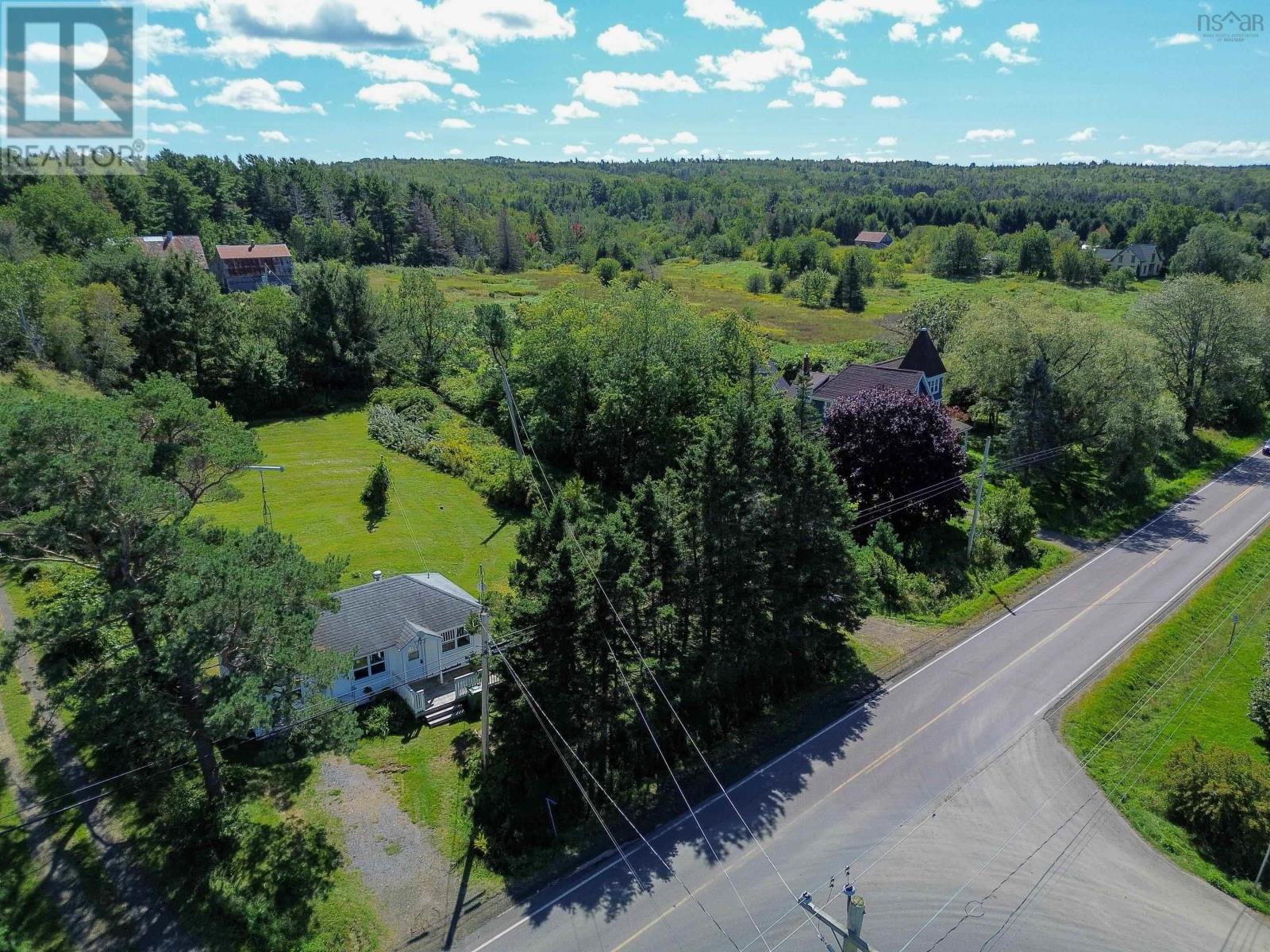 1372 Highway 201, Round Hill — photo 4