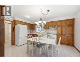Family room - 11 Gabriele Court, Hamilton, ON L8G5C4 Photo 15