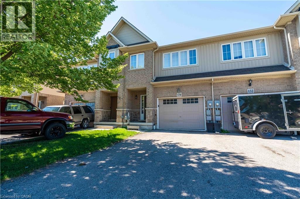 134 PALACEBEACH Trail, Hamilton — photo 2