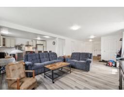 17 Rue Blais, Val Des Monts, QC J8N4G8 Photo 20