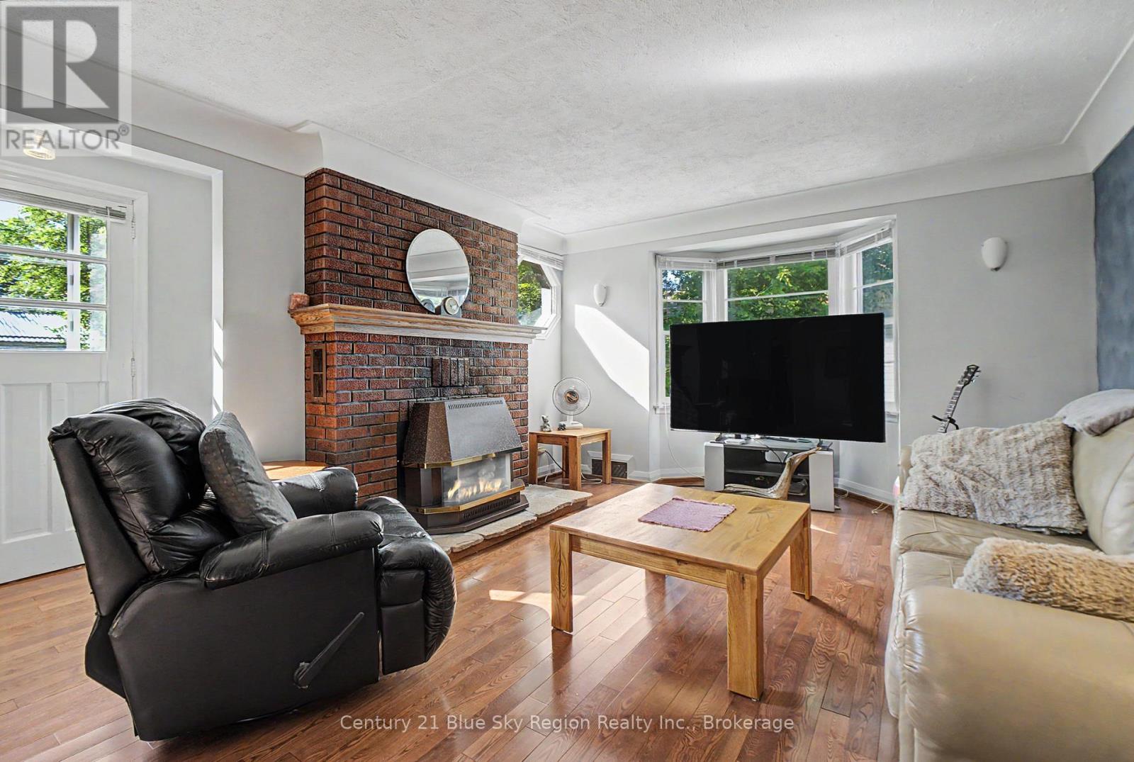 1150 METCALFE STREET - 12