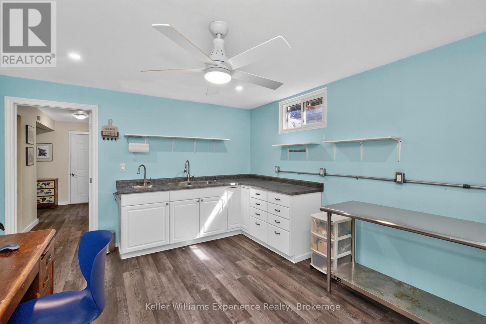 133 BAYVIEW AVENUE - Image 36