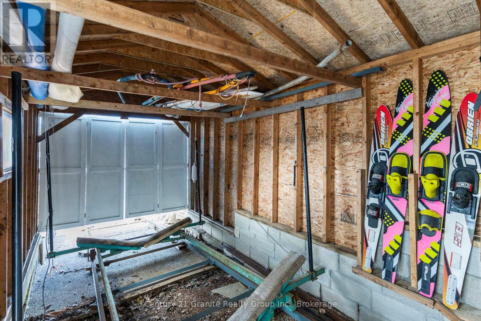 1335 BRAELOCH ROAD - 35