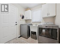 Bathroom - 32 Pine Ridge Drive, Guelph, ON N1L1K3 Photo 10