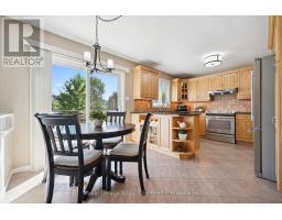 Kitchen - 32 Pine Ridge Drive, Guelph, ON N1L1K3 Photo 14