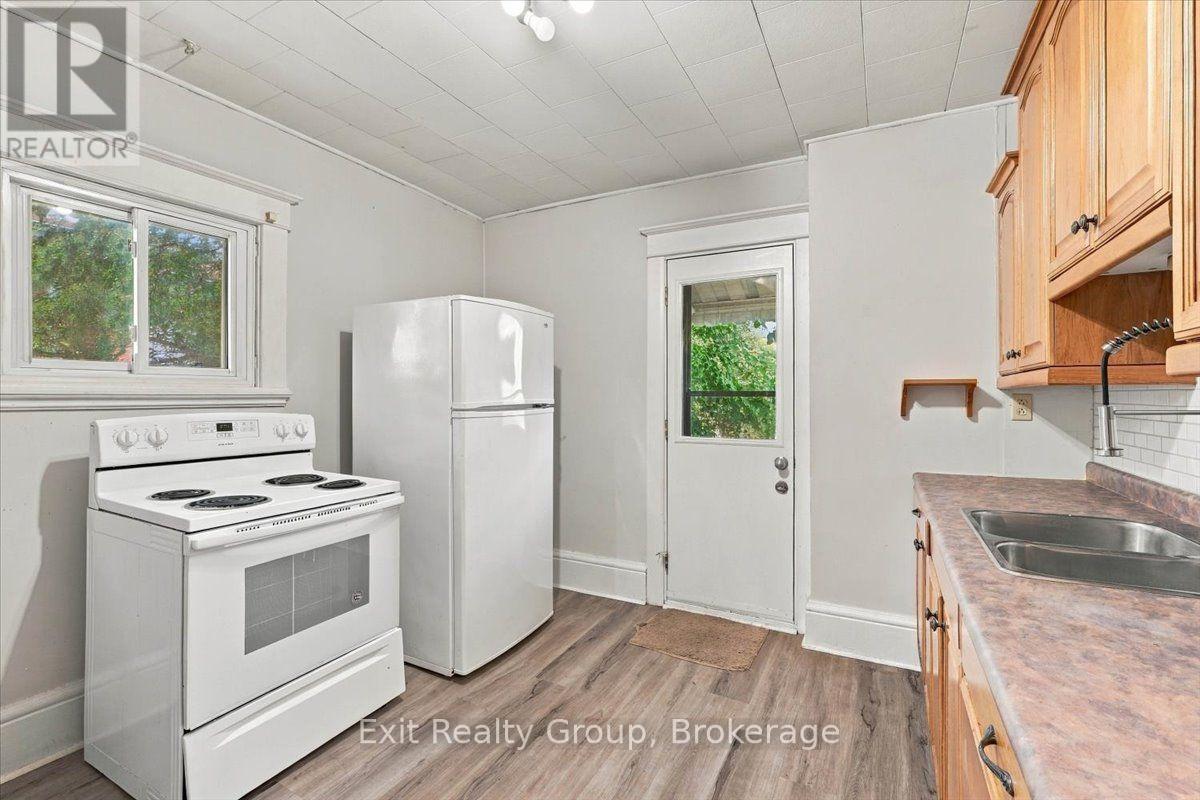 185 FOSTER AVENUE - Image 20