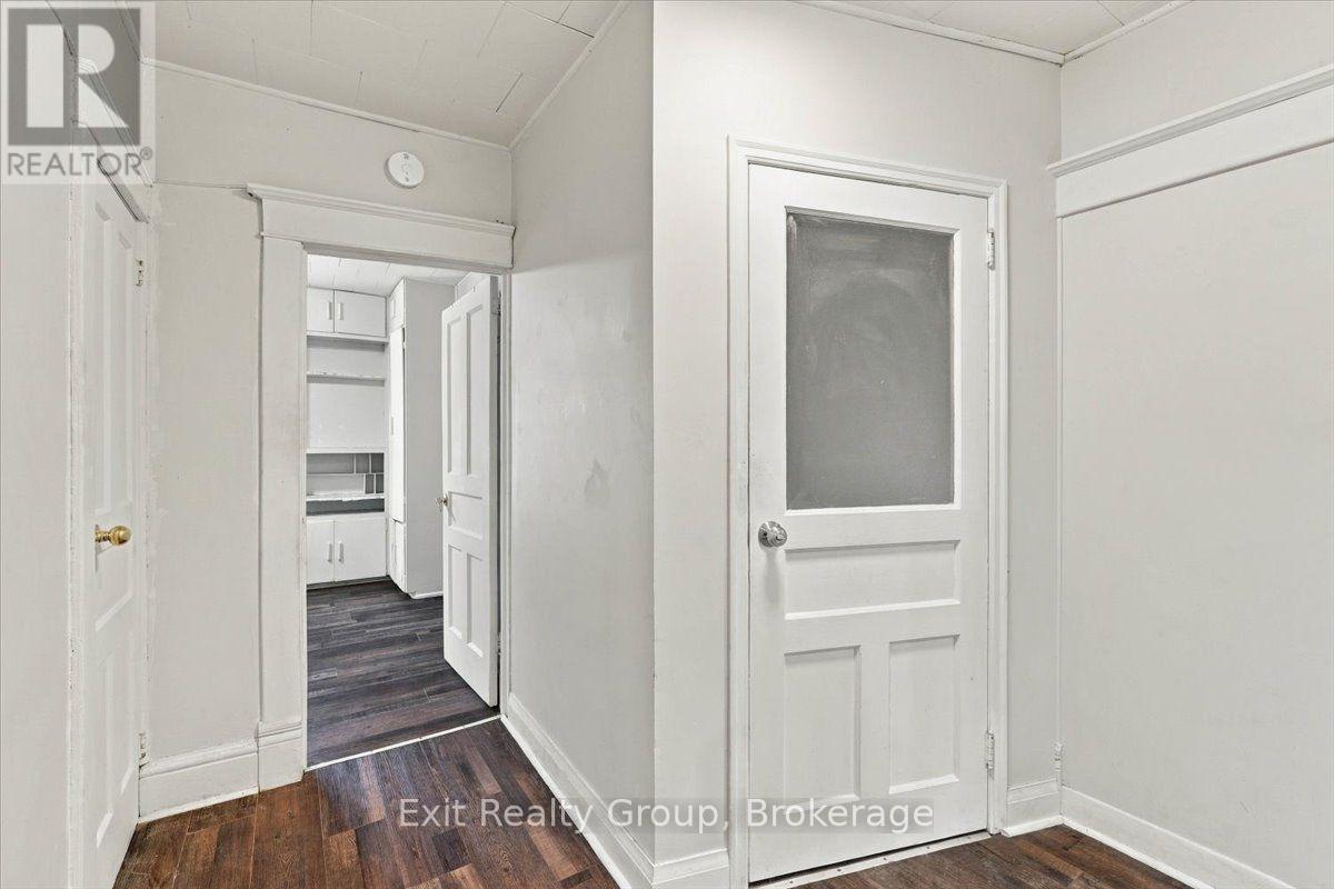 185 FOSTER AVENUE - Image 23