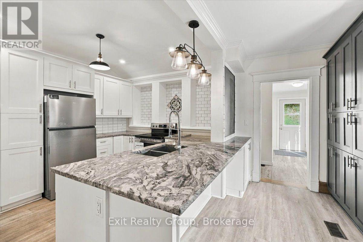 185 FOSTER AVENUE, Belleville (Belleville Ward) — photo 8