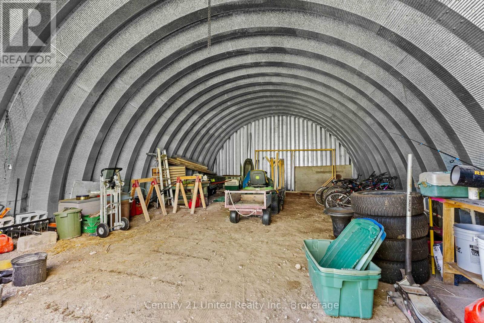 768 COTTINGHAM ROAD - Image 32