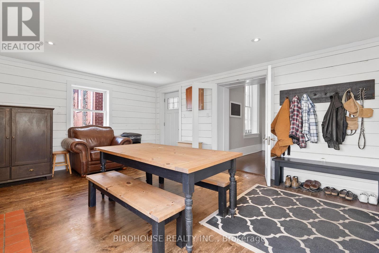 69 BOND STREET W - 15