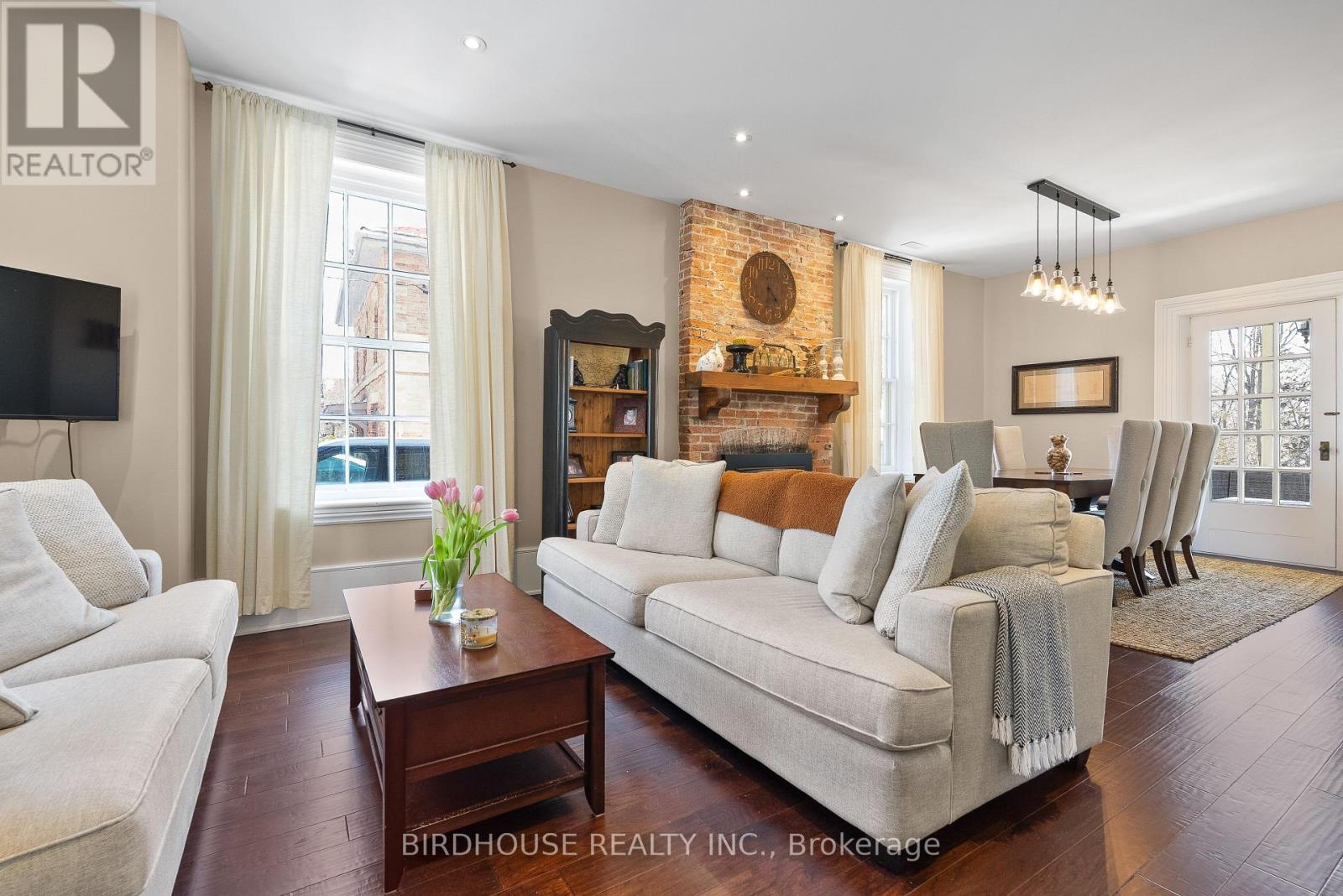 69 BOND STREET W - 6