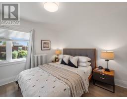 16 Hector Avenue, Toronto, ON M6G3G3 Photo 26