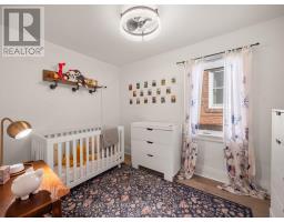 16 Hector Avenue, Toronto, ON M6G3G3 Photo 28