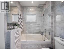 16 Hector Avenue, Toronto, ON M6G3G3 Photo 34