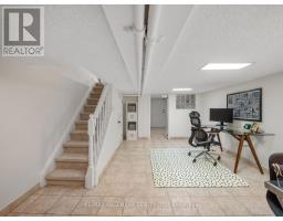 16 Hector Avenue, Toronto, ON M6G3G3 Photo 37