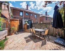 16 Hector Avenue, Toronto, ON M6G3G3 Photo 42