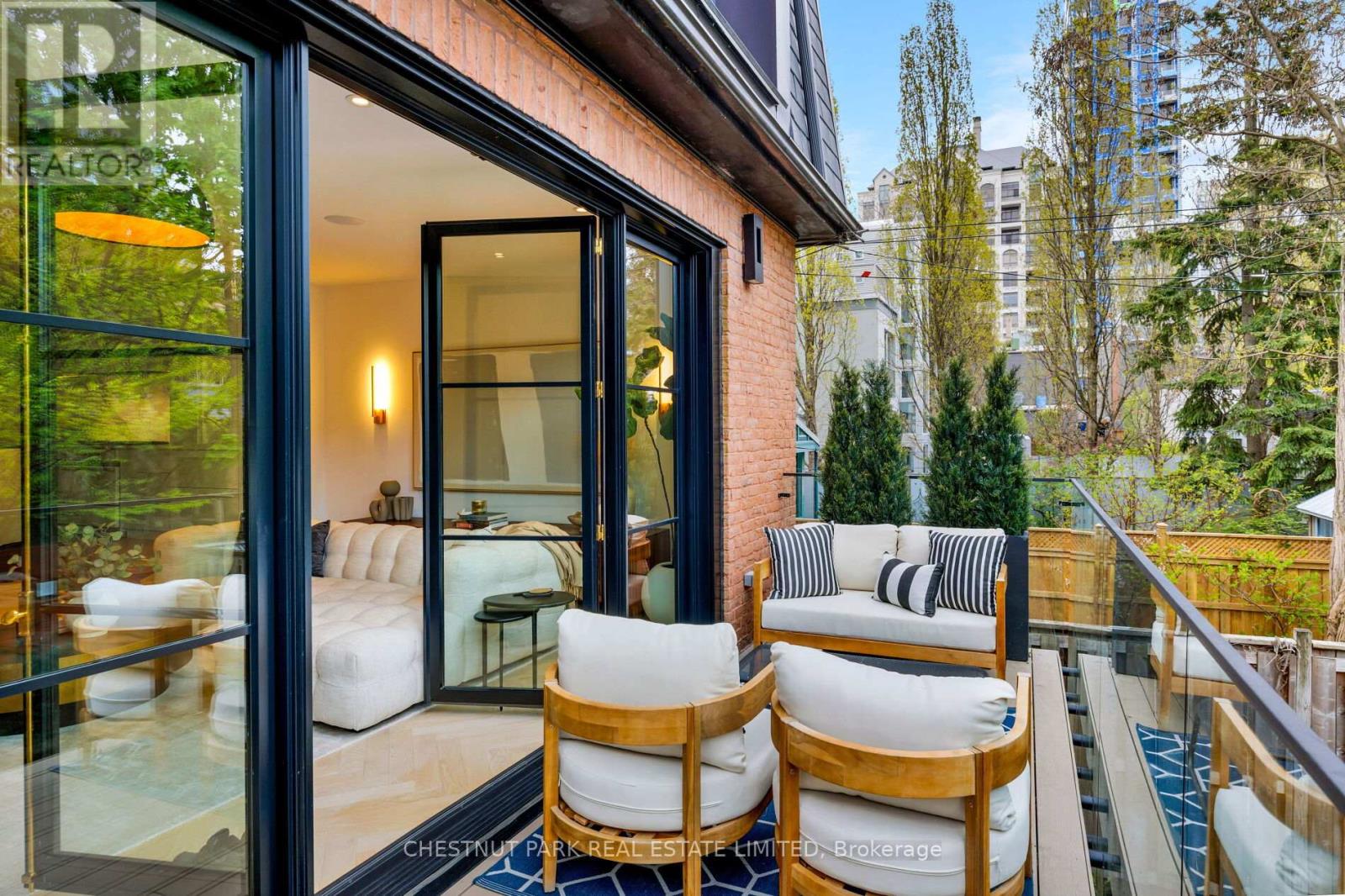27 BOSWELL AVENUE - 22